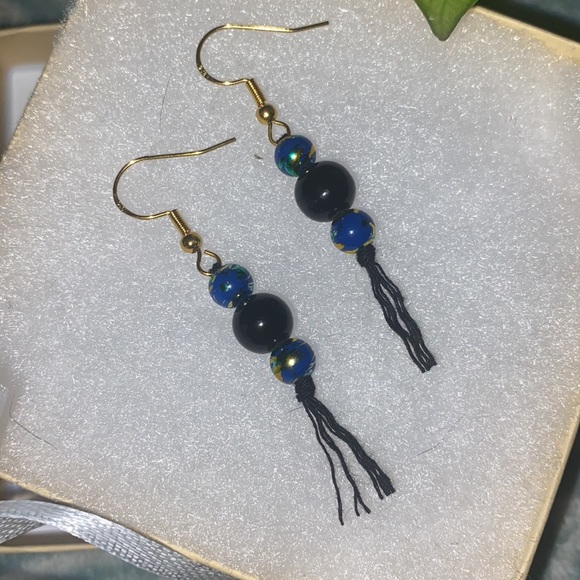 Hand Crafted Macrame Style Beaded Fringe Gold Toned Dangle Earrings Earth Theme - Picture 5 of 10